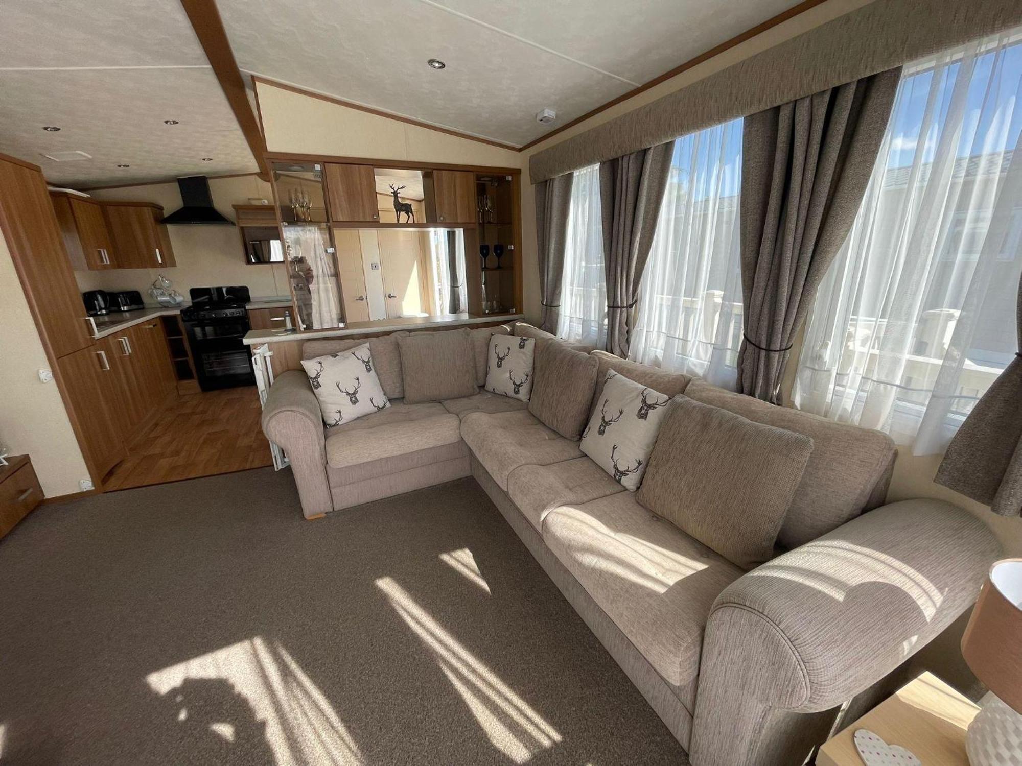 6 Berth Caravan With Decking At Manor Park In Hunstanton Ref 23017H Exterior foto